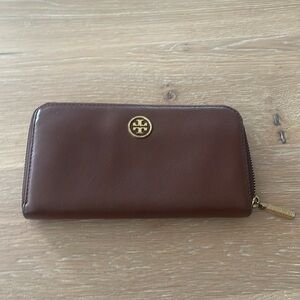 Tory Burch wallet